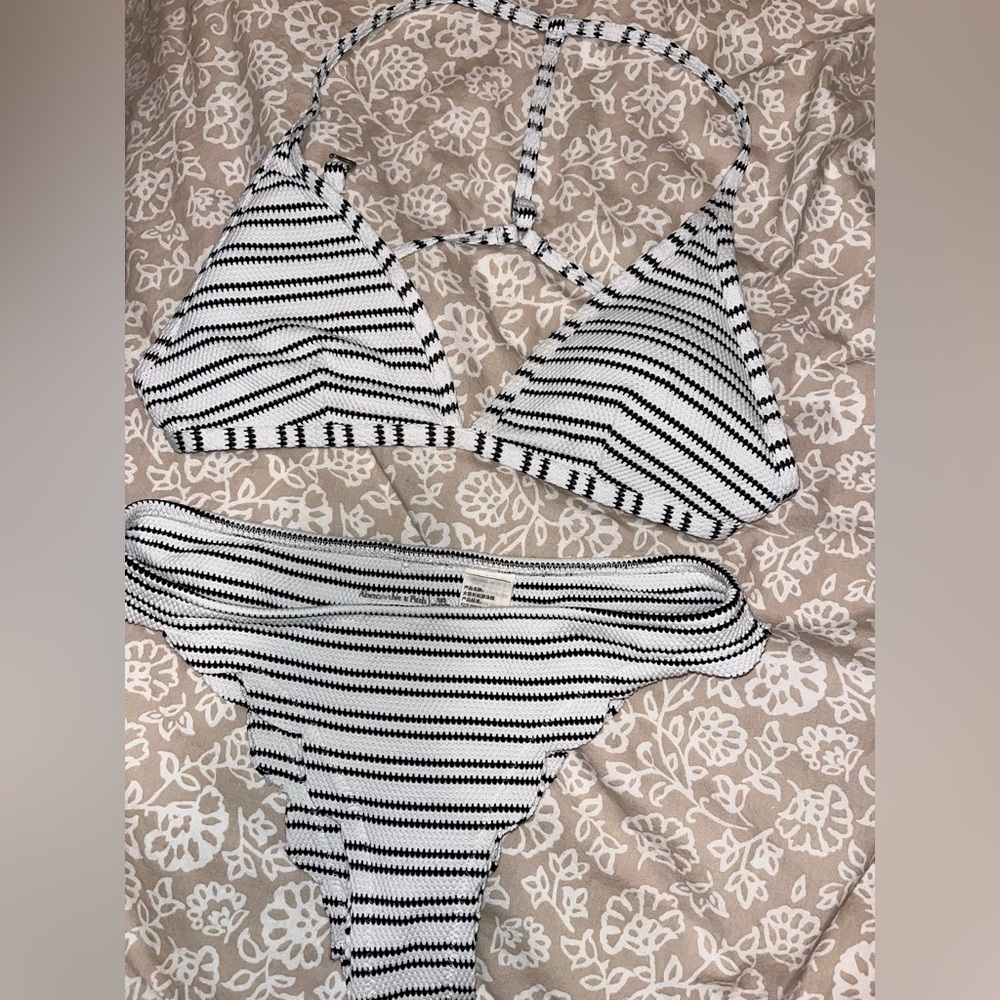 Hollister bathing Black and White bathing suit
